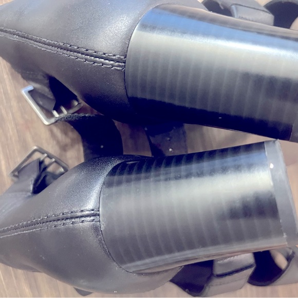 EUC Clarks Collection Leather Heeled Sandals Deva Heidi Black 8M worn twice only - Picture 11 of 11